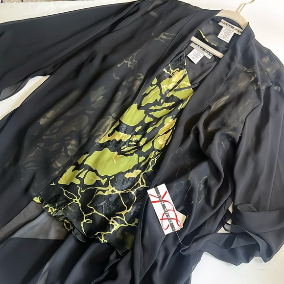 NWT Dana Kay two piece green and black set size 18W - Picture 6 of 10